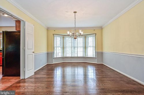 7839 Valleyfield Dr, Springfield VA  22153-4117 exterior