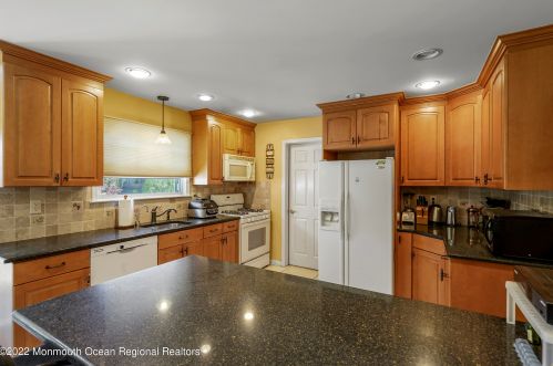 12 Schindler Dr, Old Bridge NJ 08857-3042 exterior