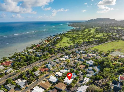 4933 Waa St, Honolulu HI 96821-1445 exterior