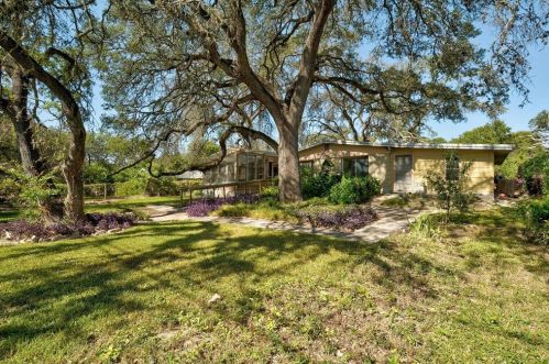 7504 Elm Forest Rd, Austin TX  78745-6214 exterior