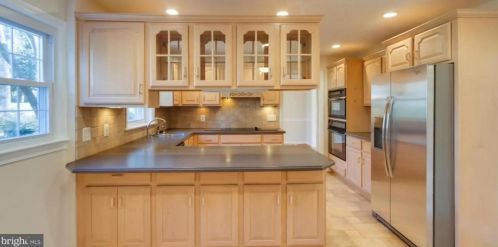 8002 Birnam Wood Dr, Mc Lean VA  22102-2711 exterior