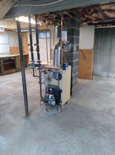 56 Cottage St, Killingly CT 06239-3026 exterior