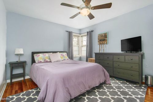 4114 Jefferson Ave, Grand Rapids MI 49548-3371 exterior