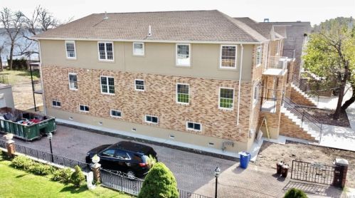 222 Longstreet Ave, Bronx, NY 10465-3711