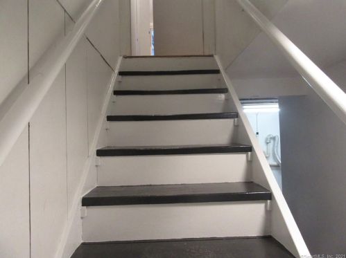 8 Rockmeadow Rd, Norwalk CT 06850-2849 exterior