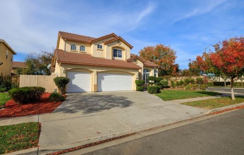 3987 Sterling Oaks Dr, Turlock, CA 95382-8803