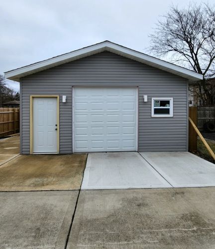 12056 Lafayette Ave, Chicago IL  60628-6641 exterior