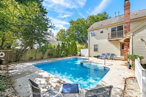 19 Glenwood Dr, Berkeley Township NJ 08721 exterior