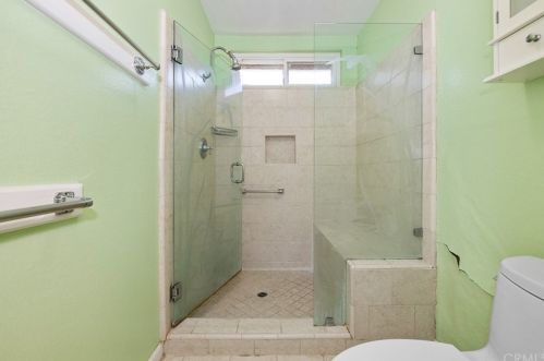 2233 Victoria Dr, Fullerton CA 92831-3454 exterior