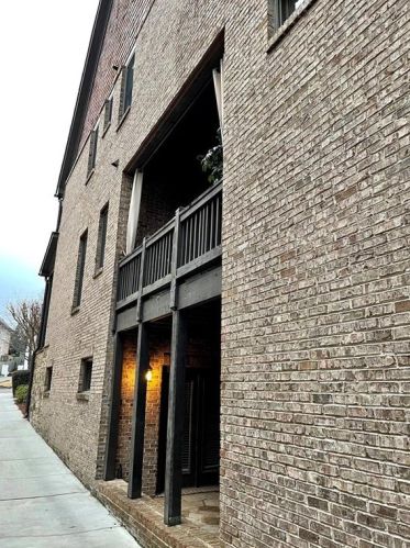 2907 Grandview Ave, Atlanta, GA 30305-3211