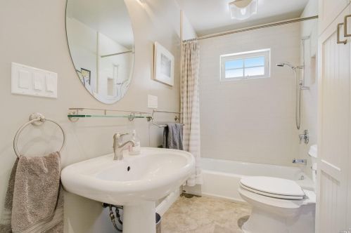 93 Elm Ave, Mill Valley CA 94941-2105 exterior