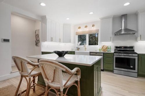 1241 Beech Vly Rd, Atlanta GA 30306-3123 exterior