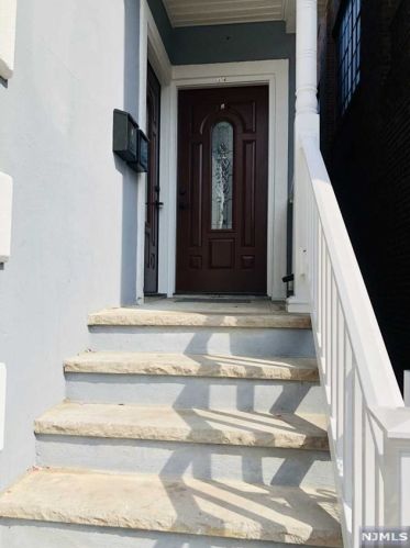 8 Aspen Pl, Passaic Park, NJ 07055-5809