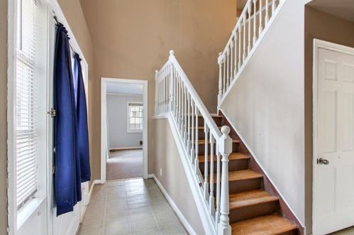 625 Glenforest Rd, Atlanta, GA 30328-5209