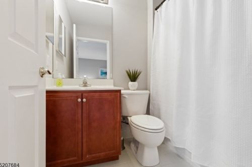 46 Morgan Dr, Sparta NJ 07871-3567 exterior