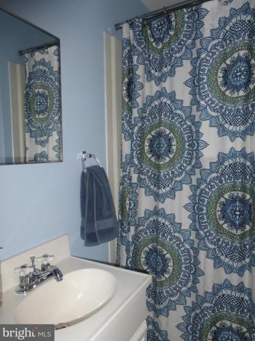 713 Columbus St, Alexandria VA  22314-1850 exterior