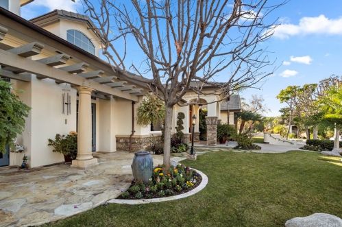 1520 Dana Pl, Fullerton, CA 92831-1113