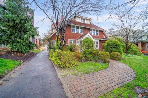 113 Jefferson Dr, Pittsburgh, PA 15228-2148