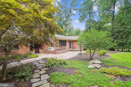 13110 Cleveland Dr, Rockville MD 20850-3723 exterior