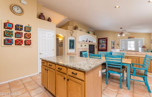 11280 Flt Granite Dr, Tucson AZ 85737-4614 exterior