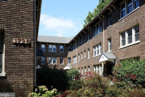 1725 Lanier Pl, Washington DC 20009-2182 exterior