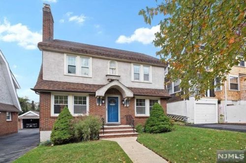 527 Terhune St, Teaneck NJ  07666-1643 exterior