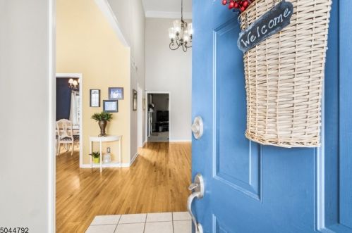 3 Clark Ct, Bridgewater, NJ 08807-3073