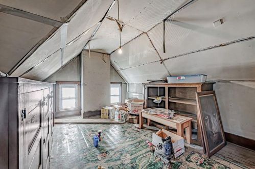 12 Broadway Ave, Manor PA 15665-9706 exterior