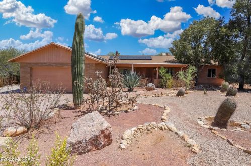 5242 Calle Montuoso, Tucson, AZ 85745-9529