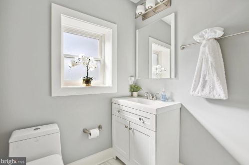 2208 Q St, Washington DC 20001-1955 exterior