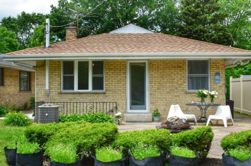 6343 Legett Ave, Chicago IL 60646-4231 exterior