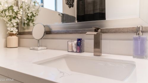 2840 Charleston Ave, Phoenix AZ 85032-9550 exterior