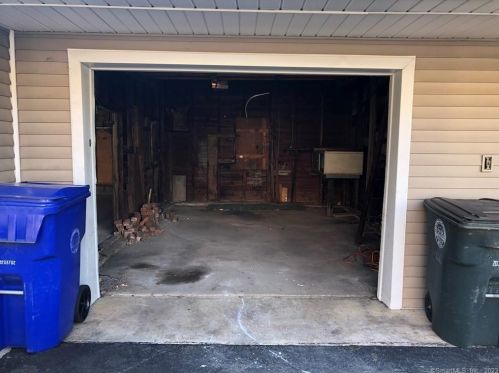 24 Lawn St, Torrington CT 06790-4516 exterior