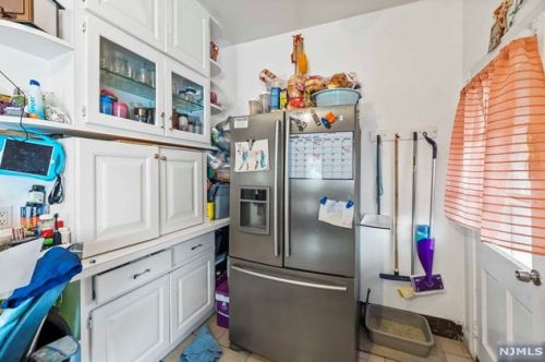 282 Rossiter Ave, Paterson NJ 07502-1317 exterior