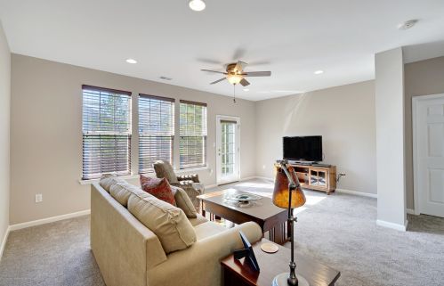 10 Heath Ln, Jackson Twp NJ 08527-4696 exterior