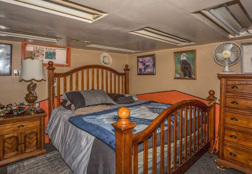 22 Loring St, Springfield MA 01105-2433 exterior