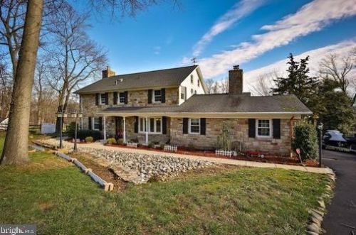 1645 Huntingdon Rd, Huntingdon Valley PA  19006-4412 exterior