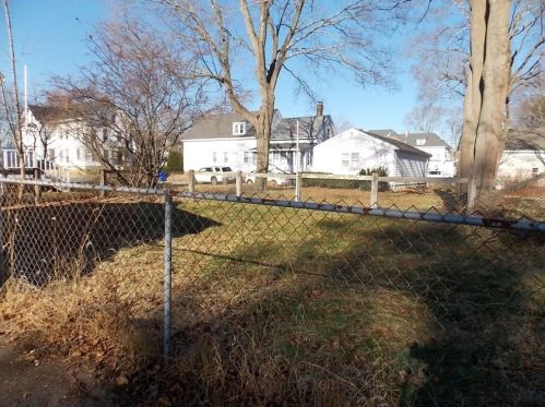 27 Barnum St, Taunton MA 02780-4601 exterior