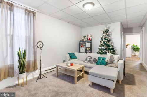 128 High St, Hanover PA 17331-3922 exterior