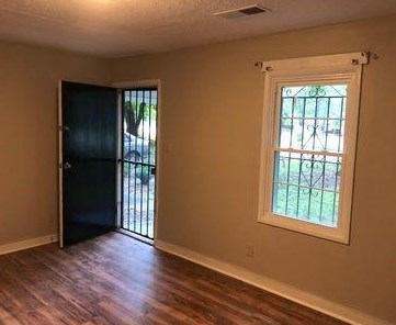 724 Commodore Dr, Atlanta, GA 30318-6334