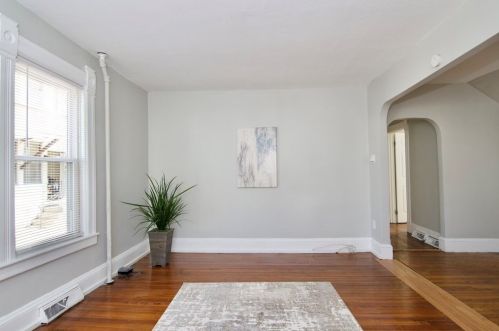 29 Marble St, Springfield MA 01105-2209 exterior