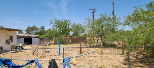 2113 Irving Ave, Tucson AZ 85711-4721 exterior