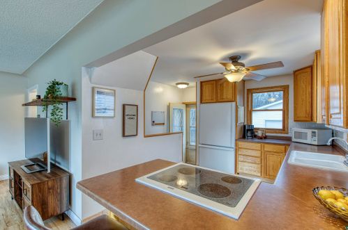 4321 Dodge St, Duluth MN 55804-1409 exterior