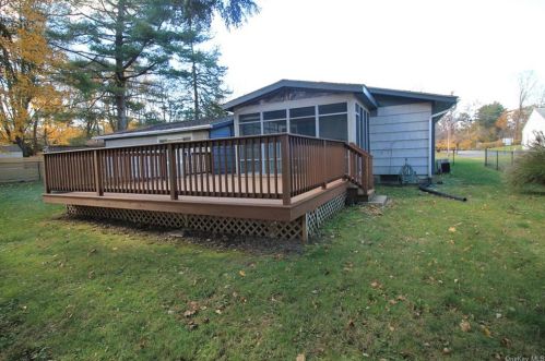 24 Wilmot Ter, Poughkeepsie NY 12603-4117 exterior