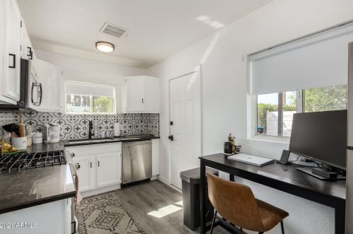 1802 Cypress St, Phoenix AZ  85006-1837 exterior