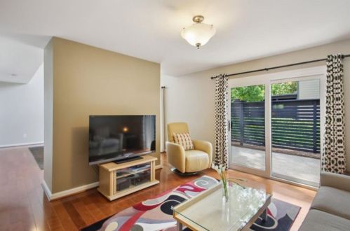 41 Forrest Pl, Atlanta GA 30328-4871 exterior