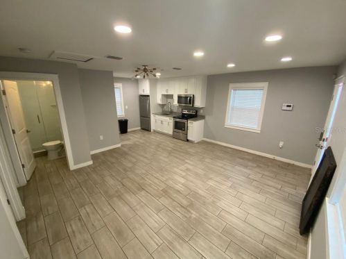 2810 10th St, Tampa FL  33605-2515 exterior