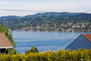 10673 Forest Ave, Seattle, WA 98178-2722