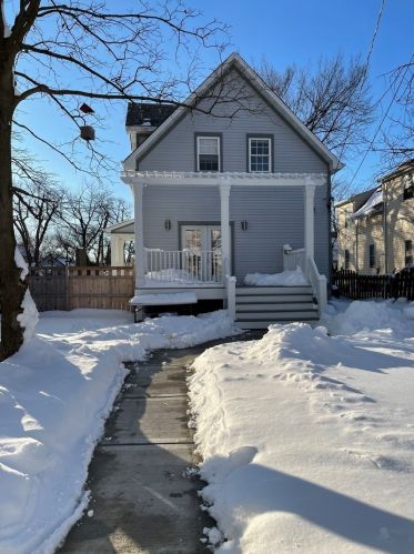 219 9 Ave, Broadview IL 60153-1523 exterior