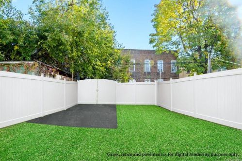 2732 Holland Ave, Bronx NY 10467-8709 exterior